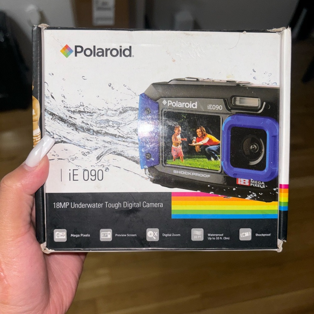 Polaroid iE090 Black and Blue Underwater Camera